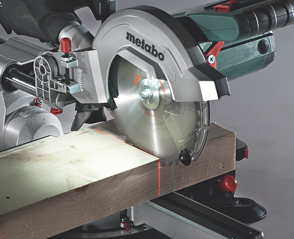 Metabo kgs 216 m mitre deals saw